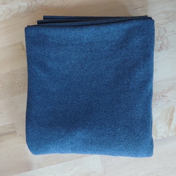 JOANN Anti Pill Plush Fleece Fabric Solids In Charcoal Gray, 3 Yards. - Picture 6 of 6